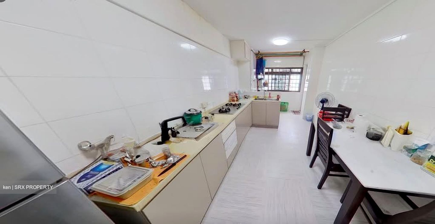 Blk 110 Tampines Street 11 (Tampines), HDB Executive #574906031